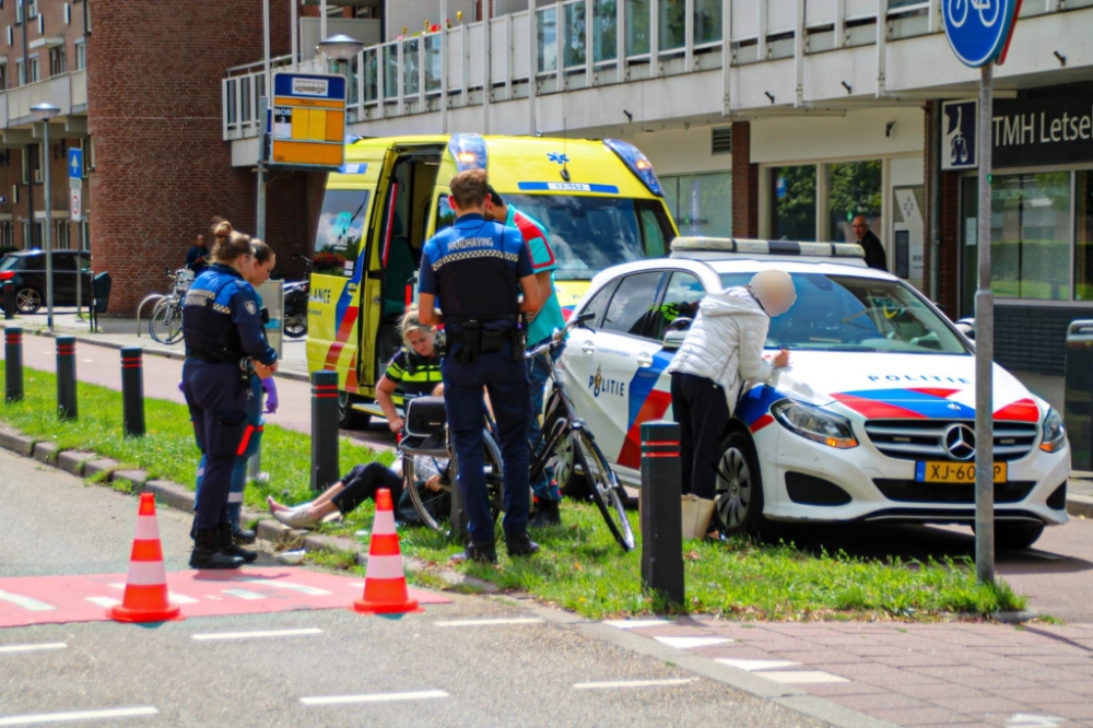 Vrouw gewond naar ziekenhuis na ongeval op Scheepvaartweg