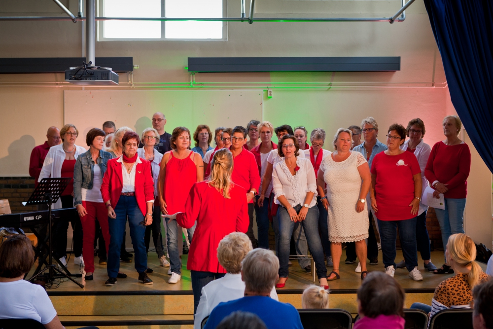 Feestelijke eindmanifestatie Iktoon Schiedam in de bibliotheek