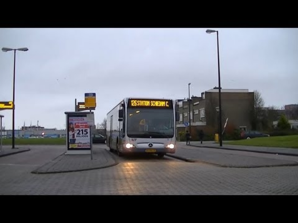 Bus vertraagd na ruzie met vrachtwagenchauffeur