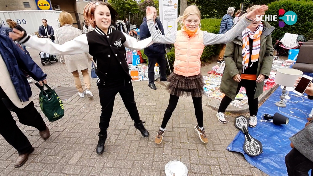 Koningsdag in Kethel: &#039;gezellig druk&#039;