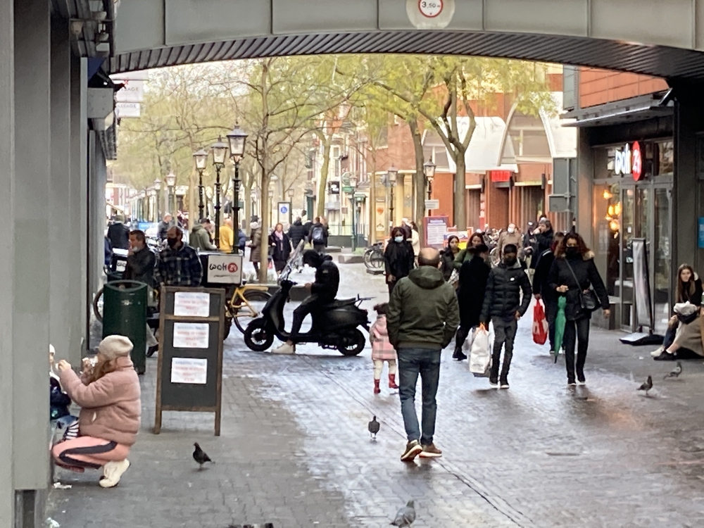 Bijna alle binnensteden rustiger door lockdown, maar Schiedam niet