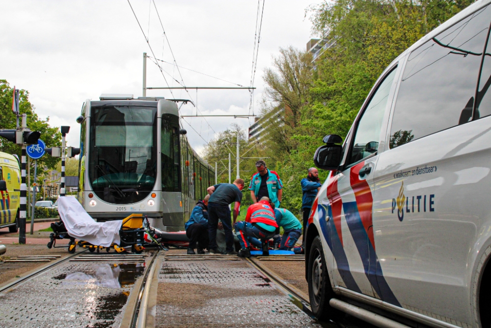 Aanrijding tussen tram en bromfiets bij Vlaardings winkelcentrum