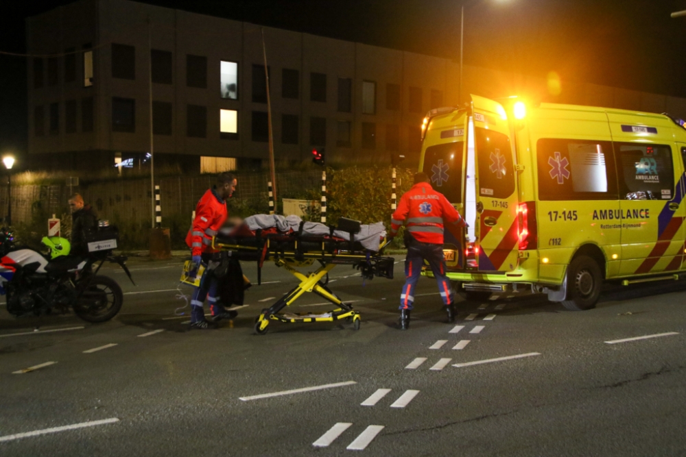 Fietsster raakt ernstig gewond bij aanrijding met auto