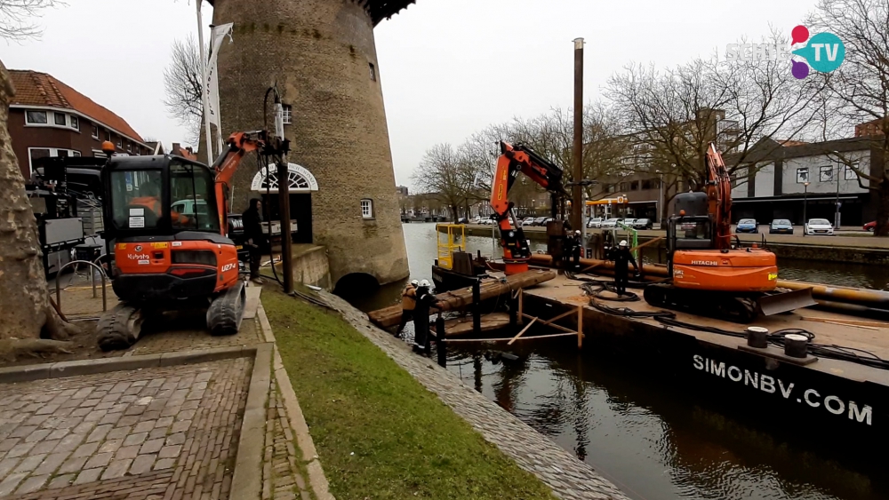 De succesvolle Fluisterboot krijgt een nieuwe aanlegsteiger bij Molen de Walvisch