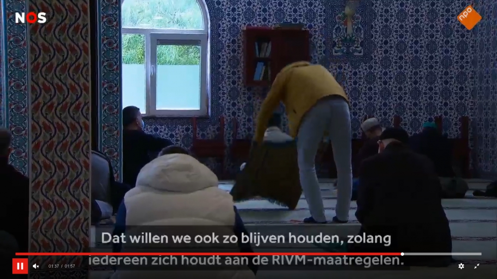 Islamitisch Centrum Yildiz laat meer dan 30 moskeebezoekers binnen, laat de NOS zien