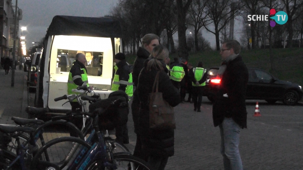 Negen auto&#039;s in beslag genomen en ruim 30.000 euro geïnd bij veiligheidscontrole in Oost