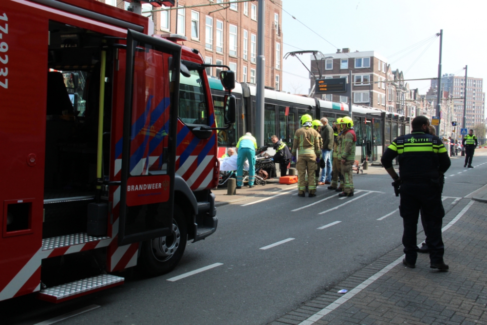 Tramverkeer ontregeld na aanrijding fietser met tram