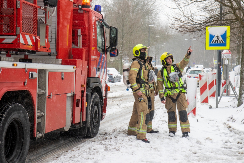 Brandweer ploetert voor niets door de sneeuw