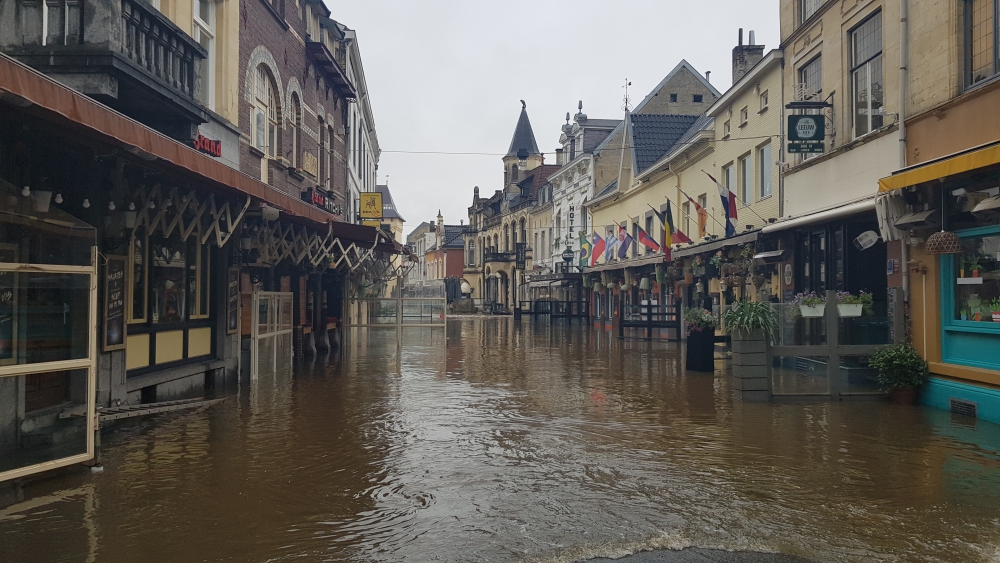 Grote kerk Schiedam zamelt geld in voor door watersnood getroffen inwoners Limburg