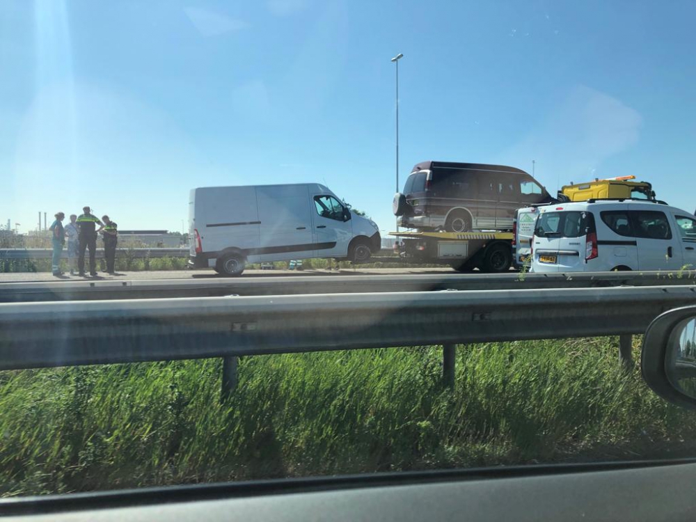 Klapper op de A4 zorgt voor files voor Beneluxtunnel