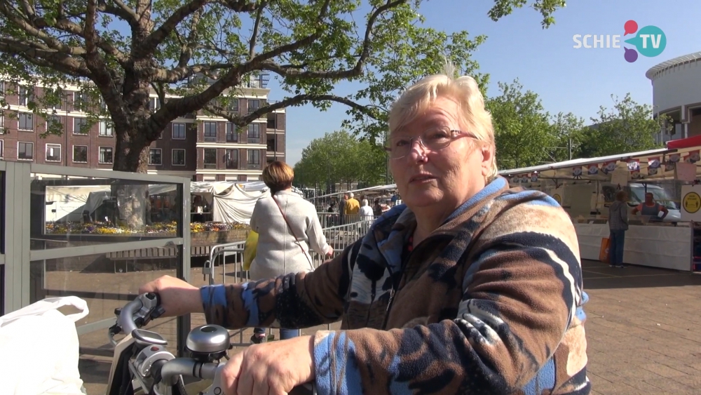 Een zenuwachtige marktmeester en dolgelukkige klanten: de weekmarkt is er weer