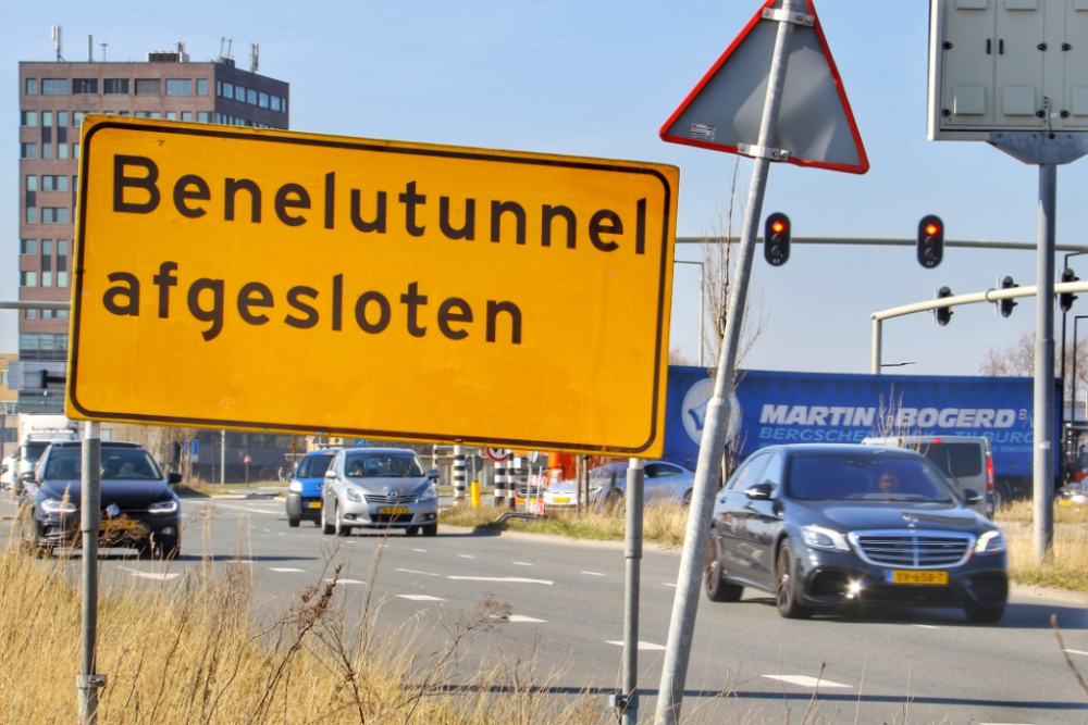 Foutje: waar is de X van de Beneluxtunnel gebleven?