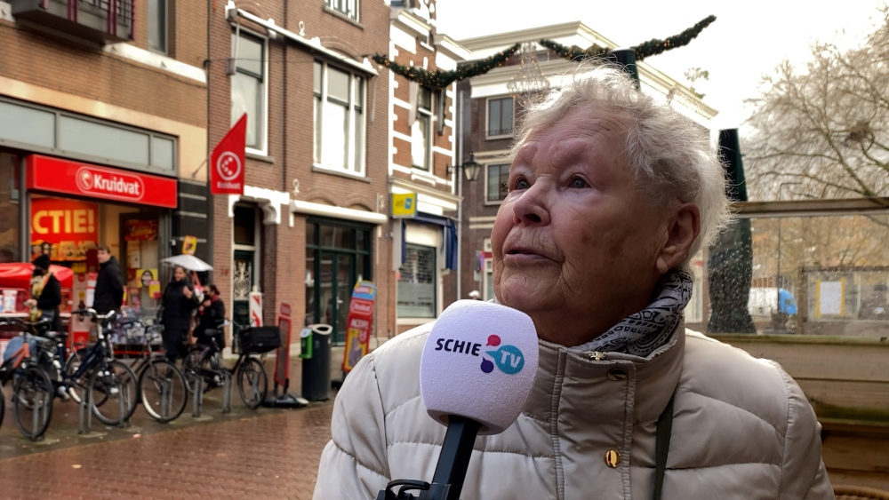 De Stem van Schiedam: Hoe houdt u het nog een beetje leuk? &#039;Ik heb m&#039;n laptoppie!&#039;