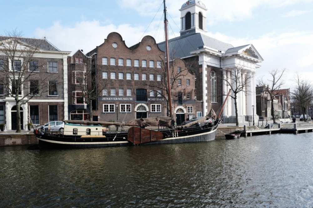 Jenevermuseum en museummolen De Walvisch blijven open voor publiek