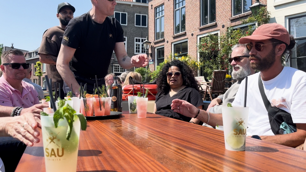 Eerste World Cocktail Weekend in Schiedam van start: een Molukse jenever proeverij door de havens