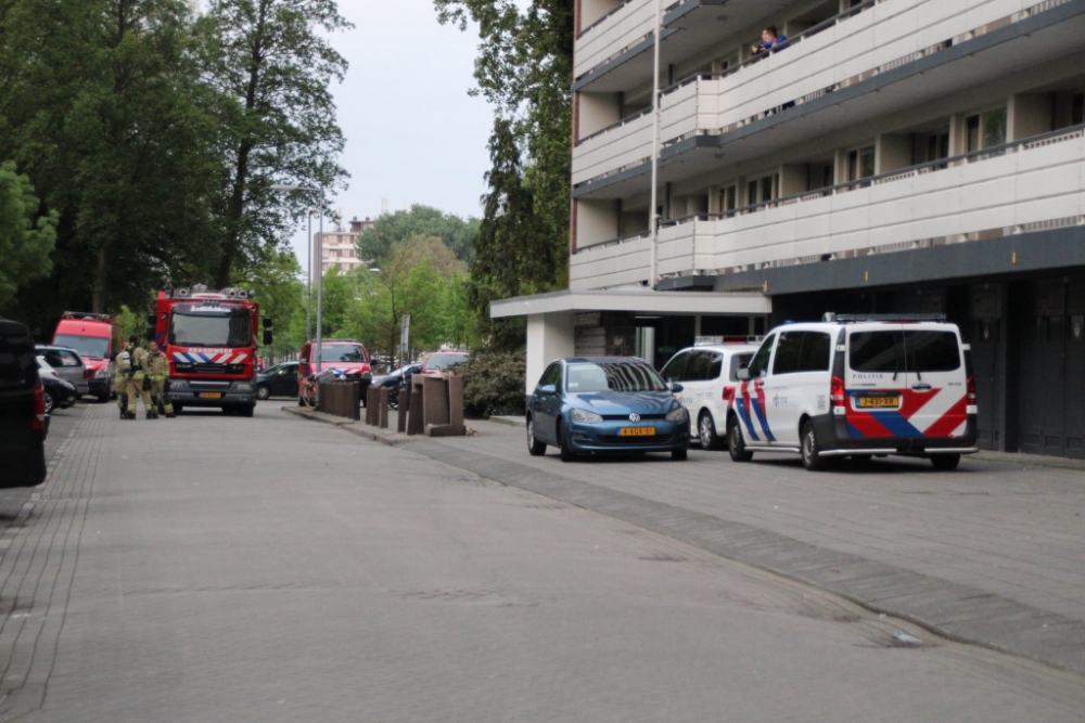 Bizar: drugslab ontdekt in flatwoning vlakbij middelbare school