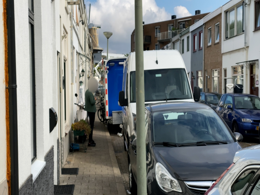 Problemen Den Bommelsestraat lijken voorbij: een van de gezinnen verhuist