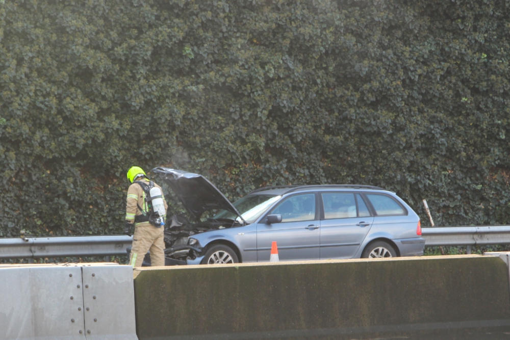 Hulpdiensten vinden auto op vluchtstrook na melding