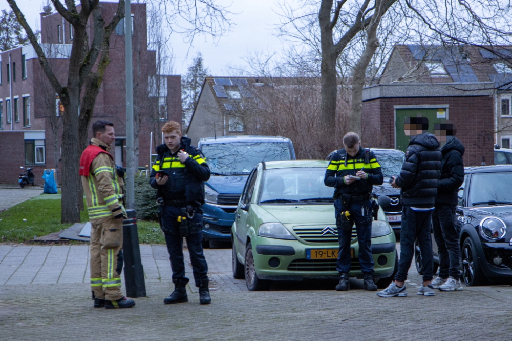 Oud &amp; Nieuw: veel (vooral auto-)branden, gesloopte AED, drone speurt naar onraad en samenscholingsverbod