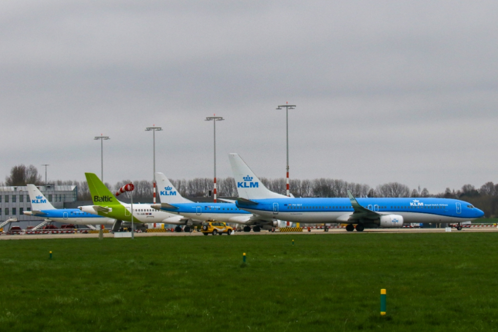 Drukte in de lucht: vliegtuigen wijken uit naar RTHA