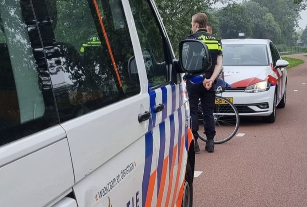 Overlastgever en verkeersovertreder probeert tevergeefs te vluchten voor de politie