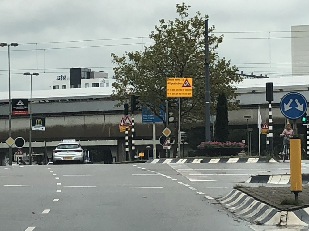 Nu is de &#039;s-Gravelandseweg aan de beurt: asfalteren in delen