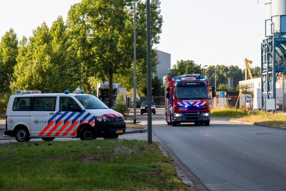 Brand in loods snel onder controle