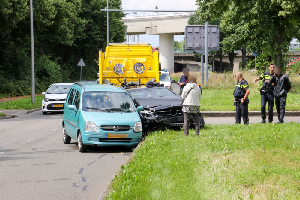 Verkeerschaos rond Tjalklaan door ongeval