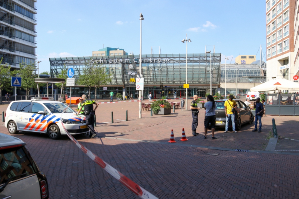 Schietpartij naast station Schiedam Centrum