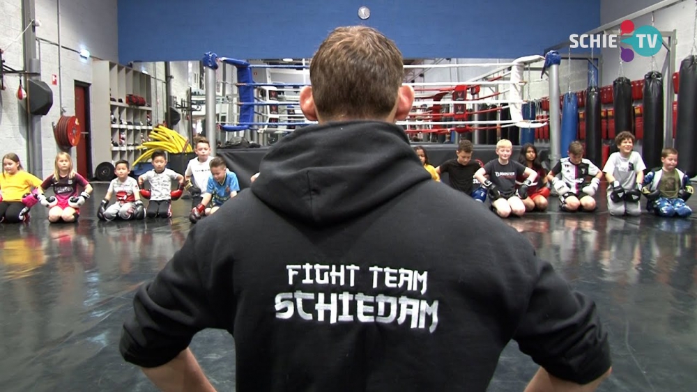 Enorm enthousiast begin van de training bij Fight Team Schiedam