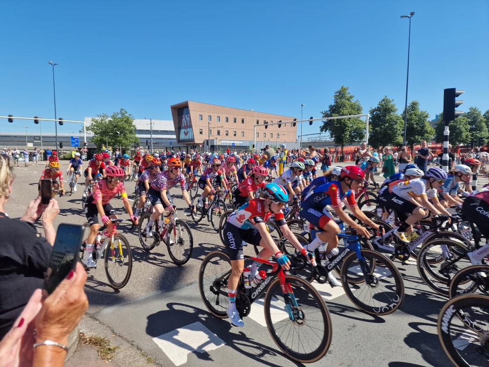 Tour de Femmes in Vlaardingen en Schiedam