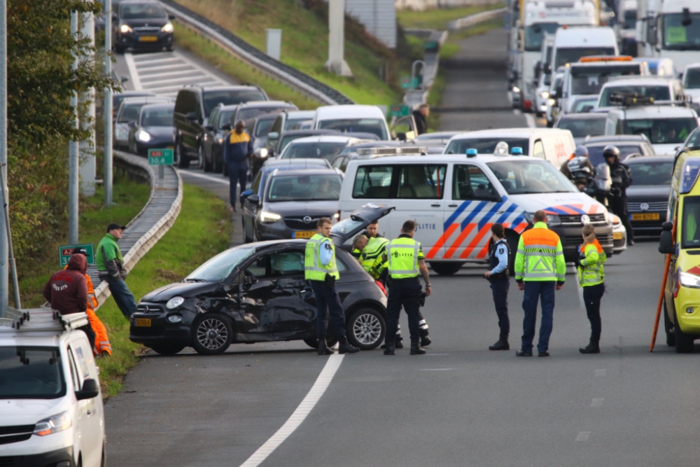 A20 dicht na ongeval