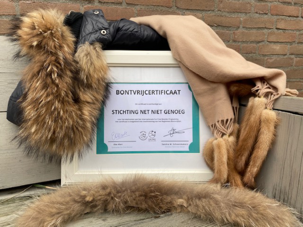 Stichting Net Niet Genoeg is de eerste bontvrije kledingbank van Nederland