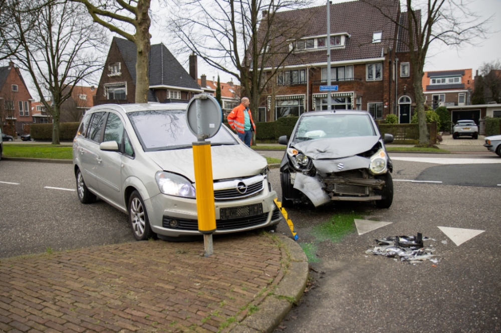 Bestuurder gewond bij aanrijding BK-laan