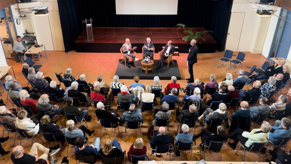 Oud-burgemeesters Bruinsma, Eenhoorn en Blase halen herinneringen op