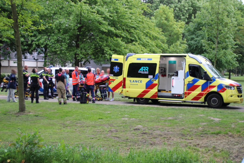 Scooterrijder raakt ernstig gewond bij eenzijdig ongeval op het Griegplein