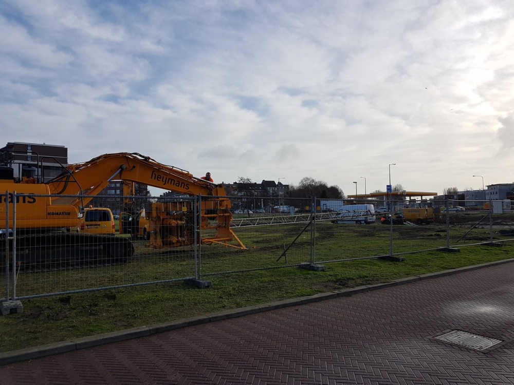 Zoektocht naar explosieven aan de Vlaardingerdijk: weg afgesloten