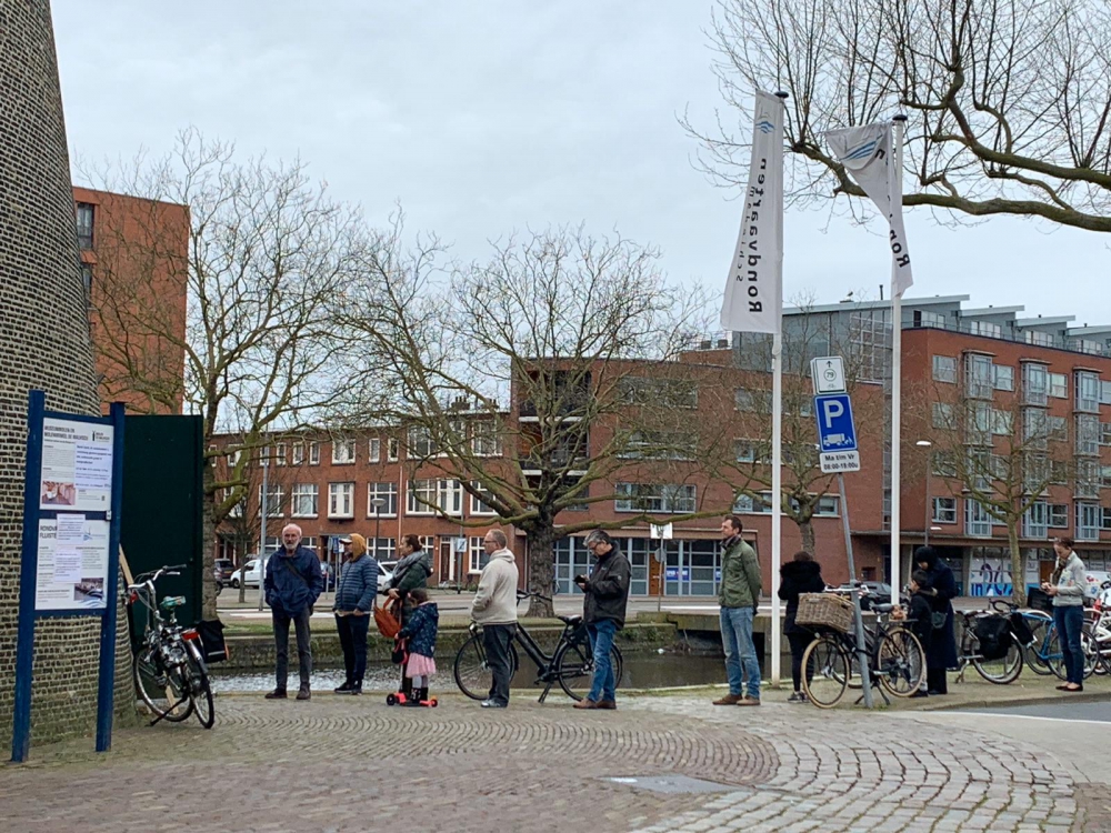 In de rij voor Schiedams molenmeel