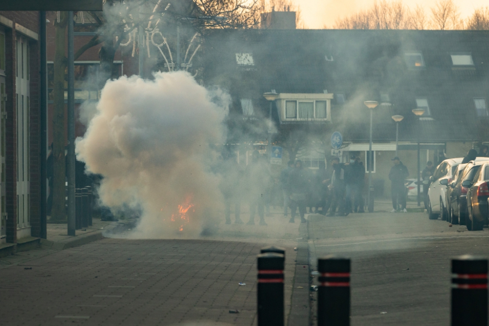 Lamers over relschoppers in Schiedam Noord: &#039;Gedrag is volstrekt verwerpelijk en onacceptabel&#039;, &#039;winkeliers en bewoners voelden zich bedreigd&#039;