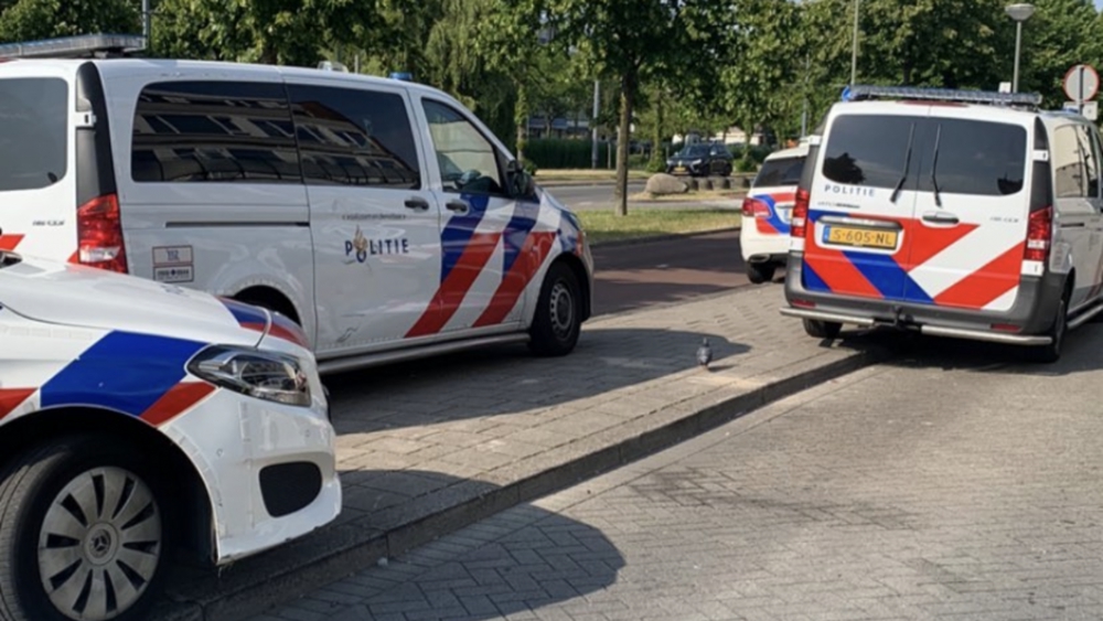 Politie rukt groots uit voor mishandeling, dronken en agressieve man aangehouden