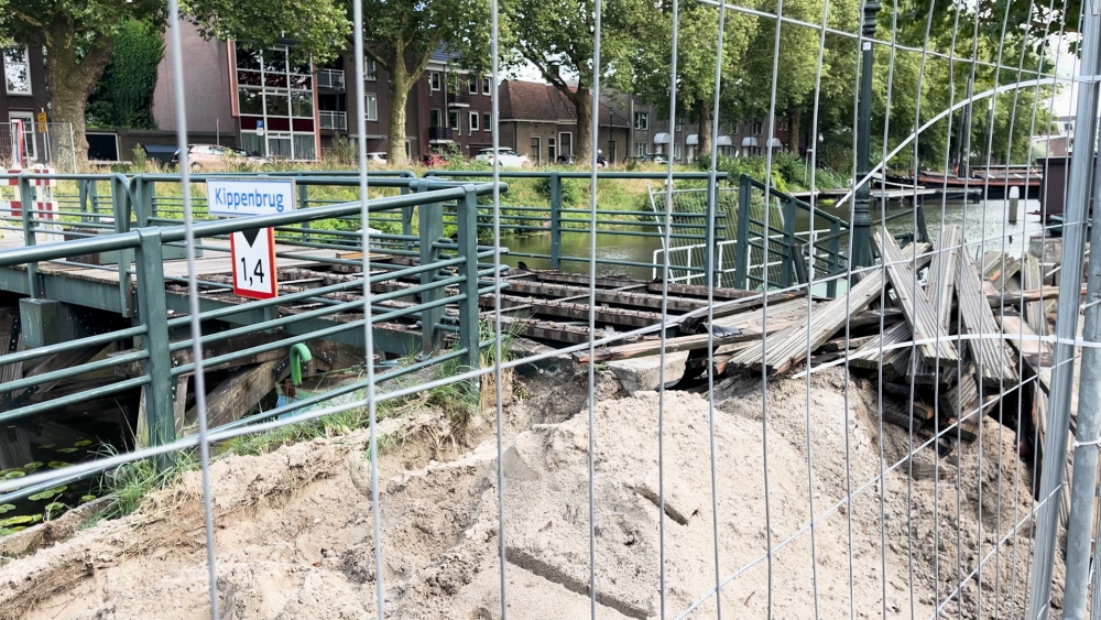 Brugdek verrot: Kippenbrug ruim een maand afgesloten