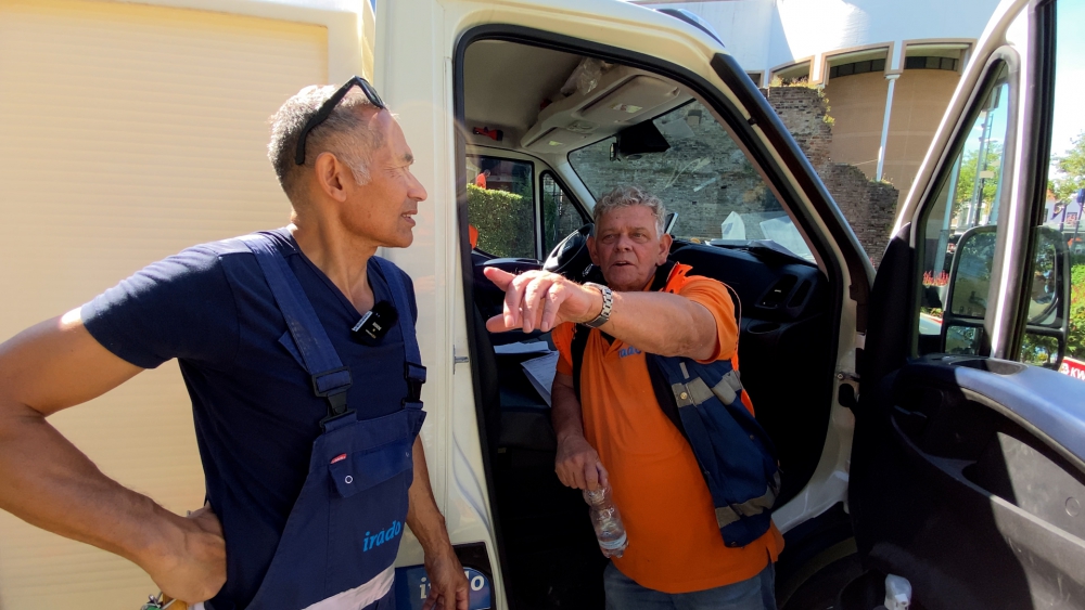 ‘Eerst zitten! Je kan altijd nog gaan staan’: Johan (66) is vijftig jaar lang stratenmaker