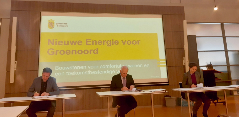 Officieel startsein voor warmtenet in Groenoord door ondertekening contracten