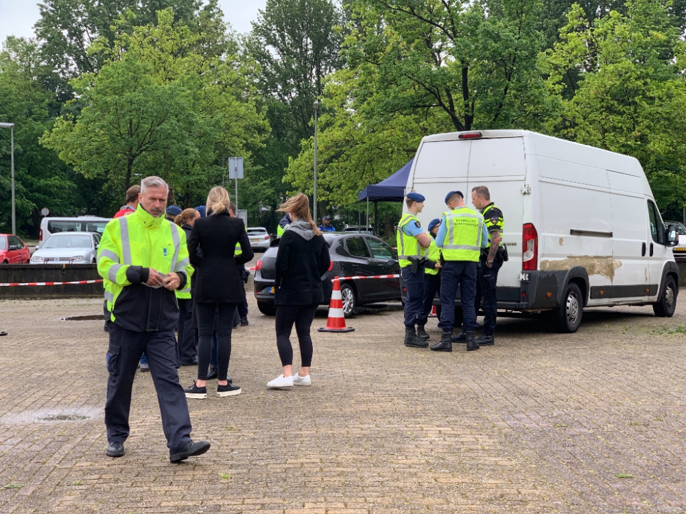 Politieactie was groter dan gedacht: scanauto&#039;s stonden in de hele stad, meerdere wapens aangetroffen