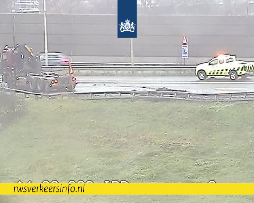 Verbindingsweg A20-A4 dicht door ongeval met vrachtwagen