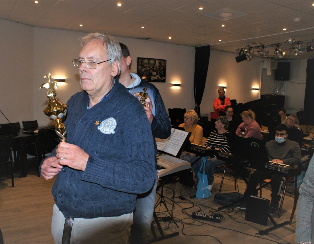 Rolantino&#039;s eren jubilarissen tijdens repetitie in De Erker