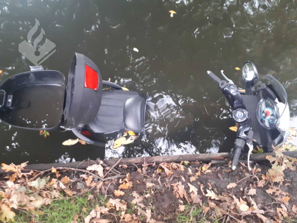 Politie vist scooter op