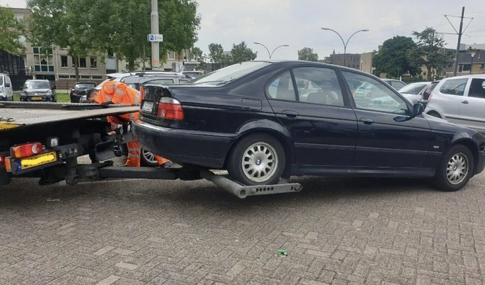 Handhaving laat auto wegslepen na meer dan 20 onbetaalde bekeuringen