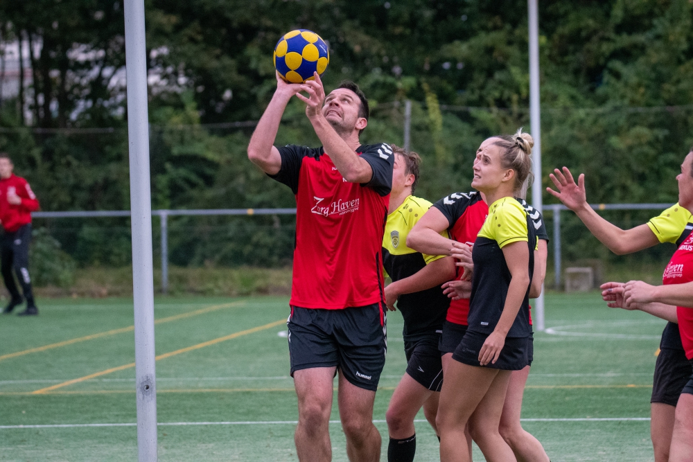 Korfballers Nexus pakken punt tegen koploper