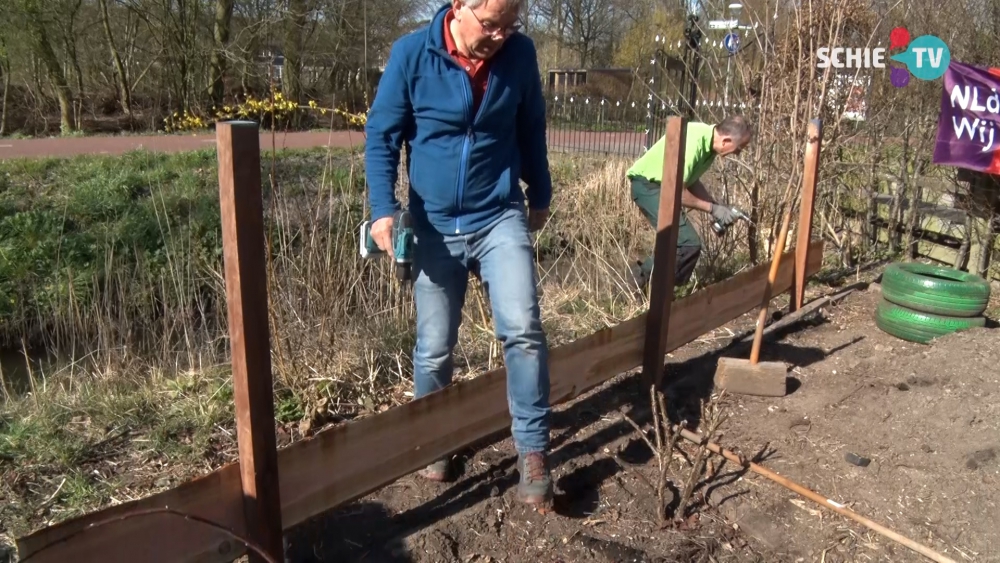 Ook vandaag wordt er hard geklust door vrijwilligers: het is NL-Doet!